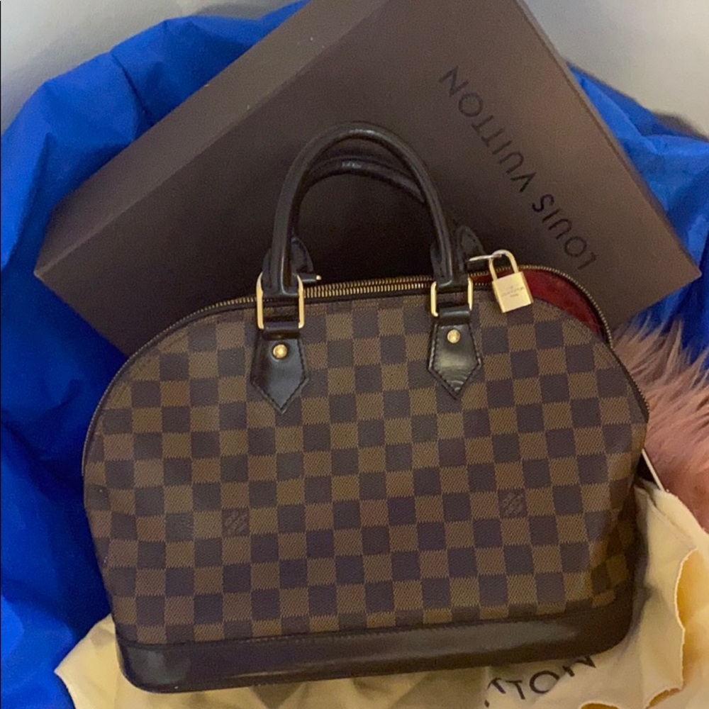Authentic Louis vuitton Bag ' Great condition'